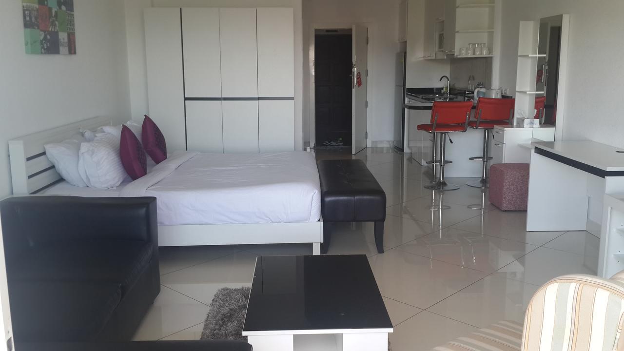 View Talay 6 Pattaya Apartment Exterior photo
